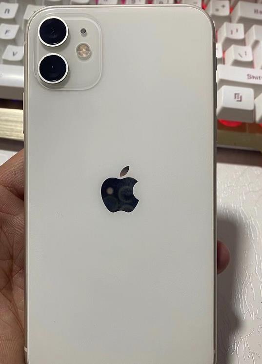 网友花3500买二手iPhone11,验机之后发现亏大了