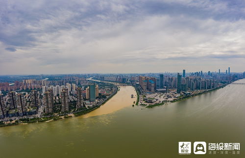 长沙 航拍湘江浏阳河泾渭分明变 鸳鸯锅