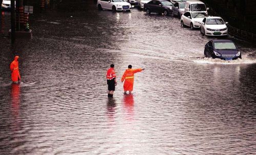 下暴雨还是下开水 不看完这份 攻略 就来西安,那是真英雄