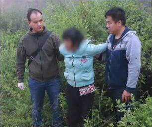 丽江被抱走3岁男孩在山洞中被成功解救 人贩子被捕画面曝光