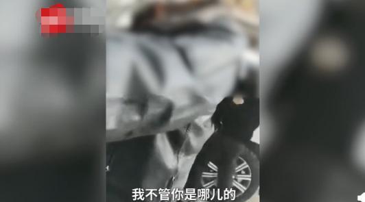 男子在法院门口绑架他人,口中叫嚣 东北三省没有人敢管我